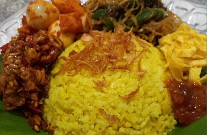 Resep Nasi Kuning Magic Com