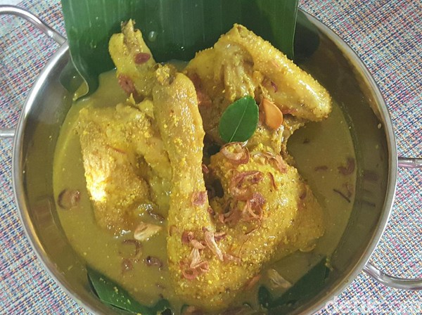 Resep Ayam Bumbu Kuning Tanpa Santan